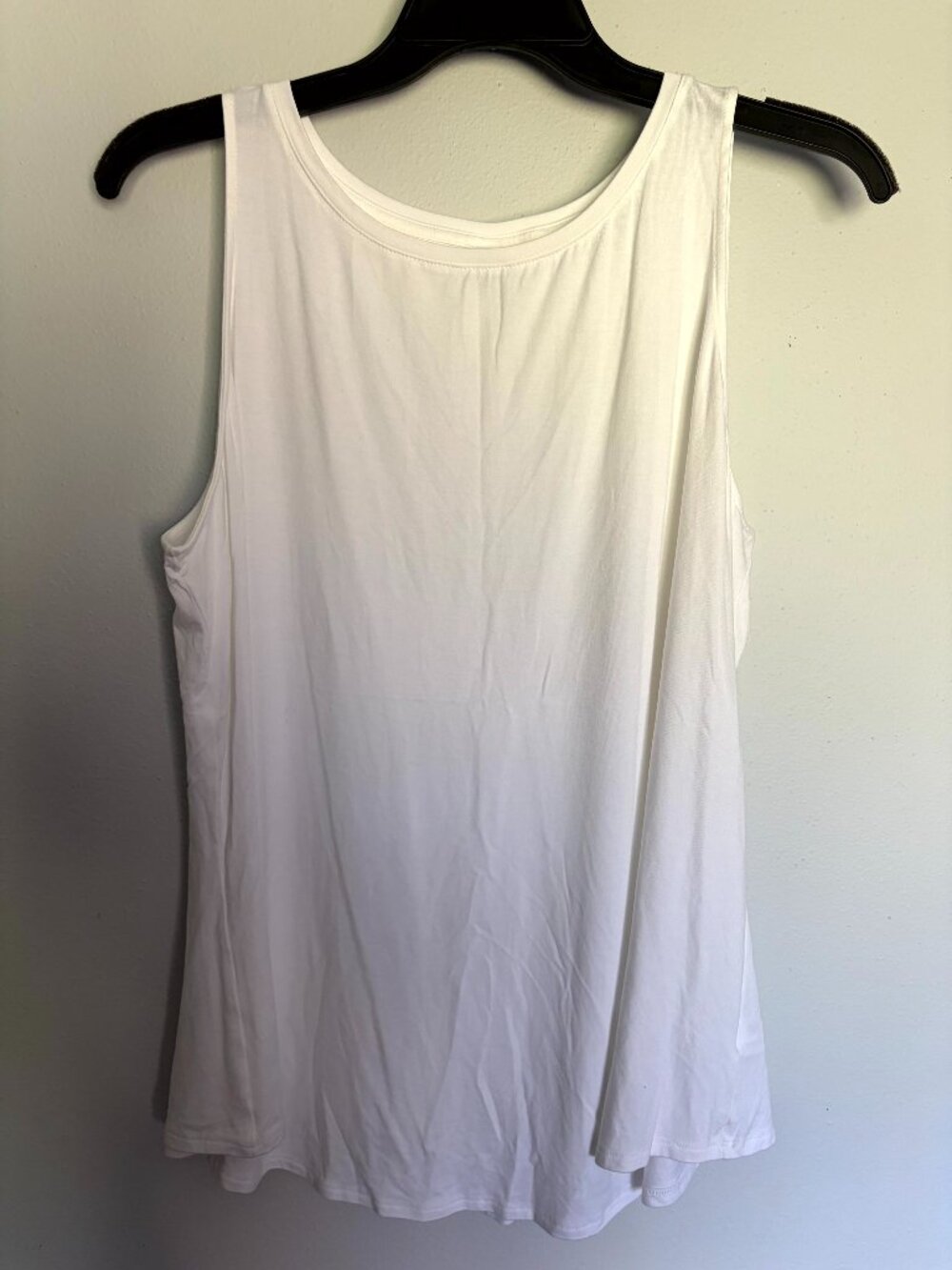 Old Navy Tank Top Women's 2X White Round Neck Sleeveless Luxe Casual Shirt